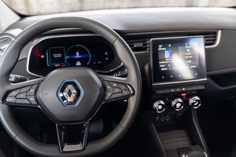 Торпедо Renault Zoe Van 2020 года  (фото 18 из 26)